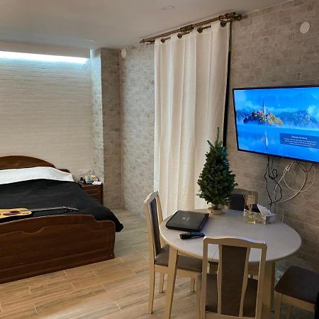 Freedom Apartment On Khmelnytsky Str Lviv Luaran gambar